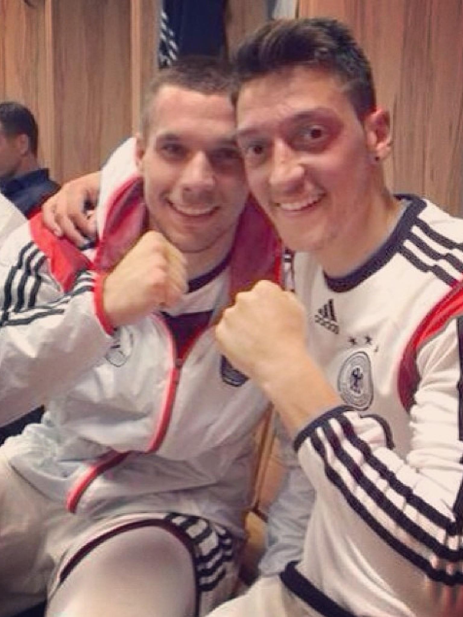 WM 2014 Special Galerie allgemein Spieler Selfies Facebook Instagram Twitter WM 2014 Special Galerie allgemein Spieler Selfies Facebook Instagram Twitter