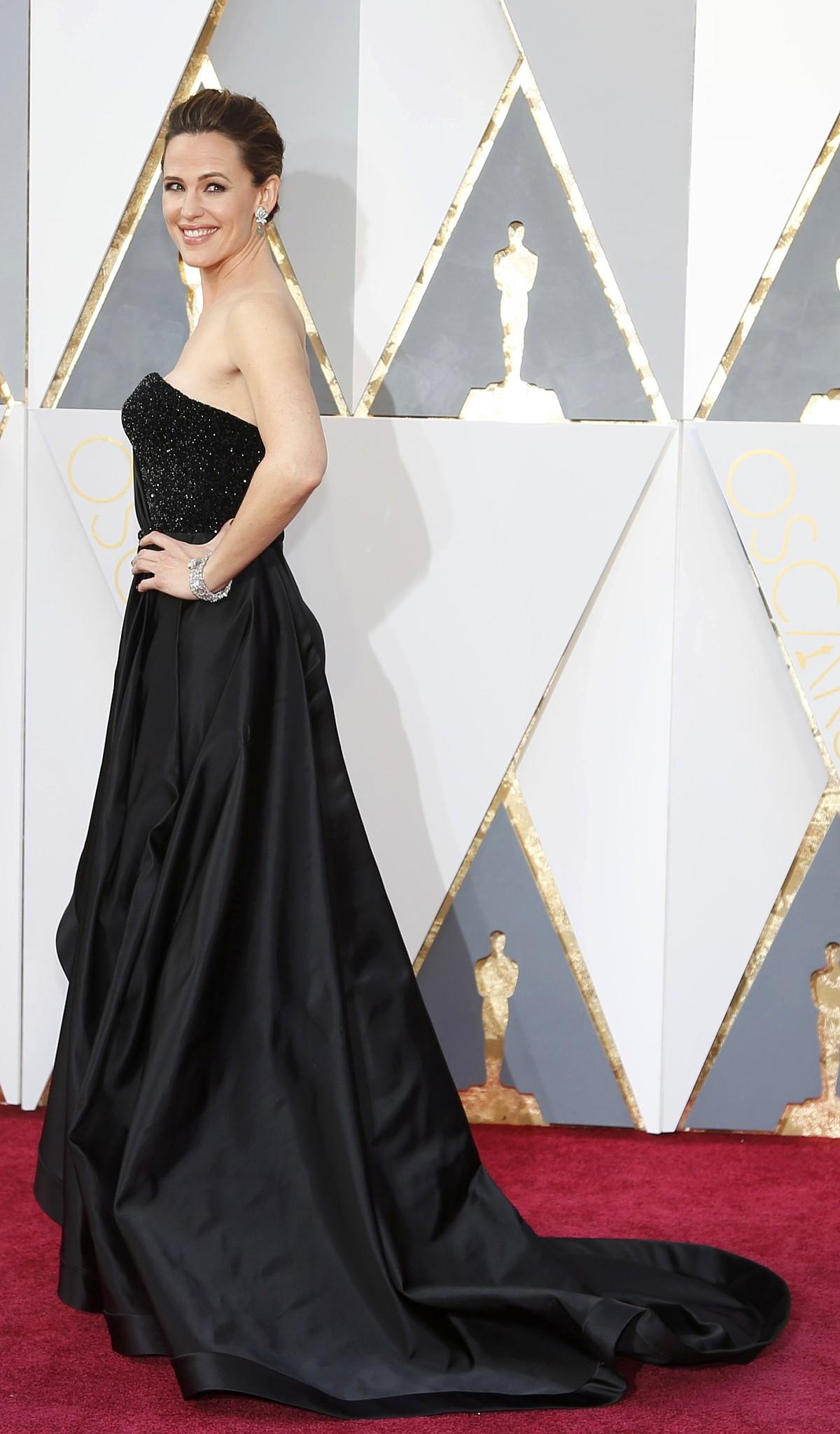 Oscars 2016: Hingucker des Abends: Tops und Flops vom roten Teppich Oscars 2016: Hingucker des Abends: Tops und Flops vom roten Teppich