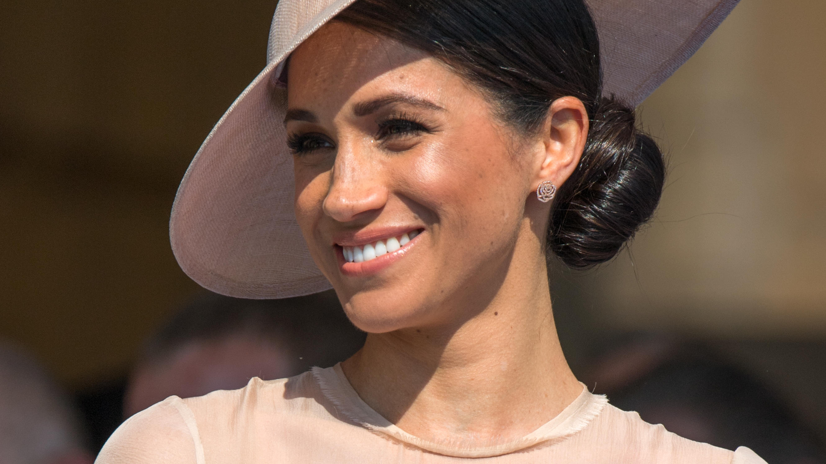 Erstmals ohne Prinz Harry: Herzogin Meghan begleitet die Queen zu offiziellem Termin Photo Credit Must Read Zak Hussein