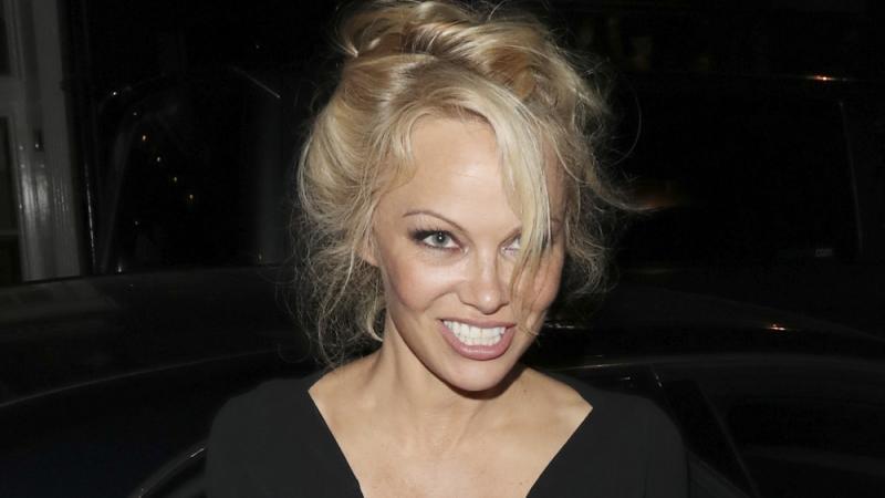 Pamela Anderson: 'Sehr glücklich' in Frankreich Pamela Anderson: 'Sehr glücklich' in Frankreich