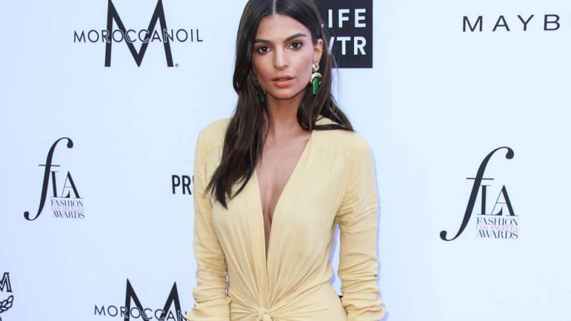 Emily Ratajkowski liebt die Mikrostrom-Therapie Emily Ratajkowski liebt die Mikrostrom-Therapie