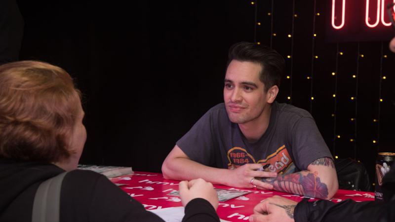 Brendon Urie über sein neues persönliches Album Brendon Urie über sein neues persönliches Album