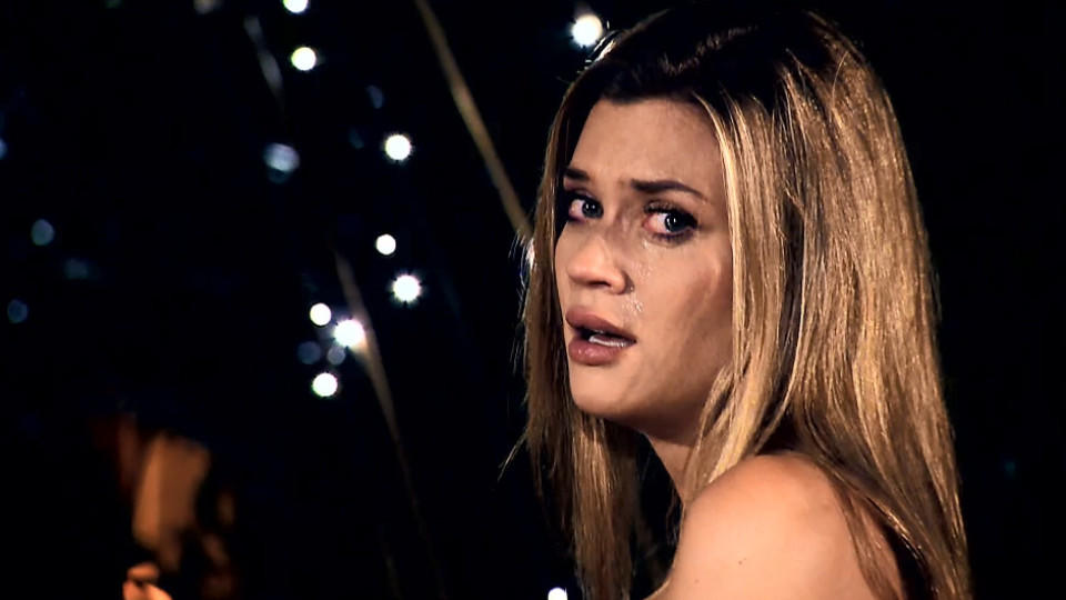 Die Bachelorette 2018: So aufregend, tränenreich & emotional verläuft Nadine Kleins Liebes-Abenteuer Die Bachelorette ringt nach Luft, ist in Tränen aufgelöst. Aber warum?