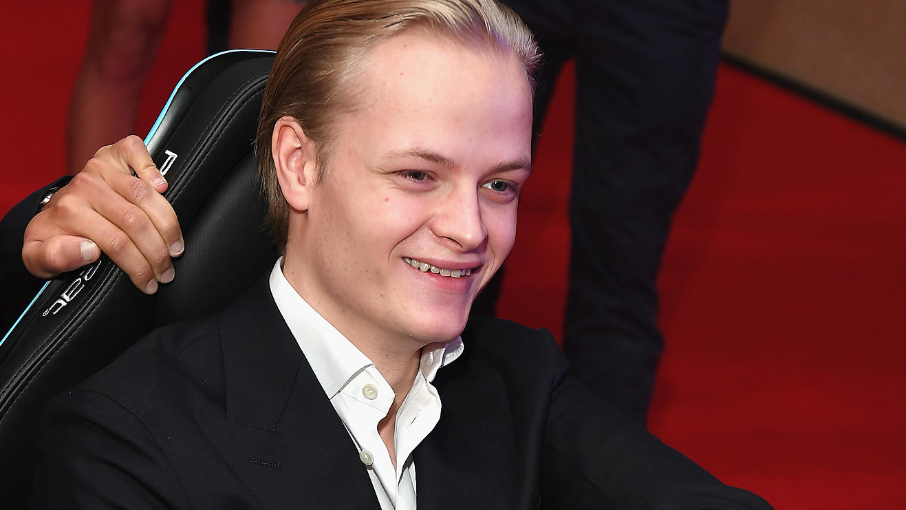 Knutsch-Bild von Marius Borg Høiby: Mette-Marits Sohn zeigt sein Liebesglück Marius Borg, der Sohn von Kronprinzessin Mette-Marit ist wieder verliebt