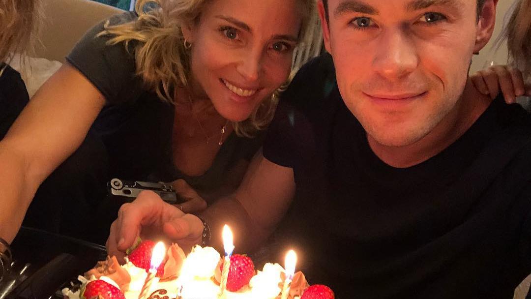 Chris Hemsworth: Geburtstag endet mit Torte im Gesicht Chris Hemsworth