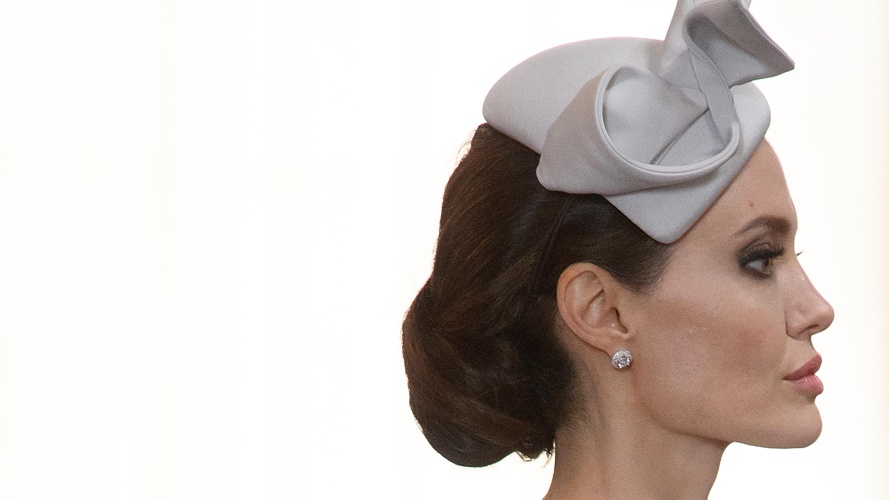 Angelina Jolie will angeblich nur das Beste für ihre Kinder? Das glaubt ihr keiner mehr! Angelina Jolie