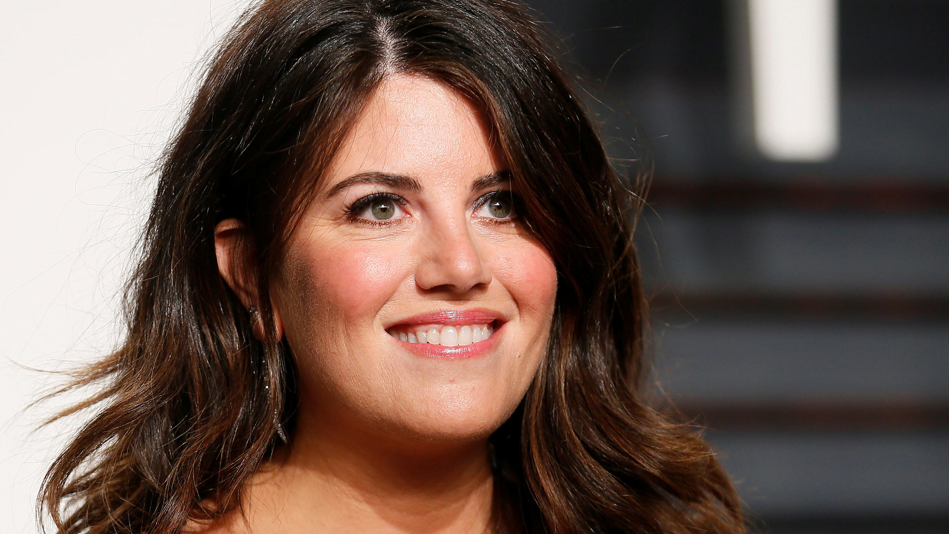 Monica Lewinsky landet mit Twitter-Antwort einen fetten Netz-Lacher FILE PHOTO: 89th Academy Awards - Oscars Vanity Fair Party - Beverly Hills, California, U.S. - February 26, 2017 - TV personality Monica Lewinsky. REUTERS/Danny Moloshok/File Photo