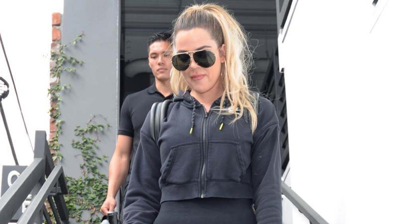Khloe Kardashian ernennt Schwester Kim zur Patentante Khloe Kardashian ernennt Schwester Kim zur Patentante
