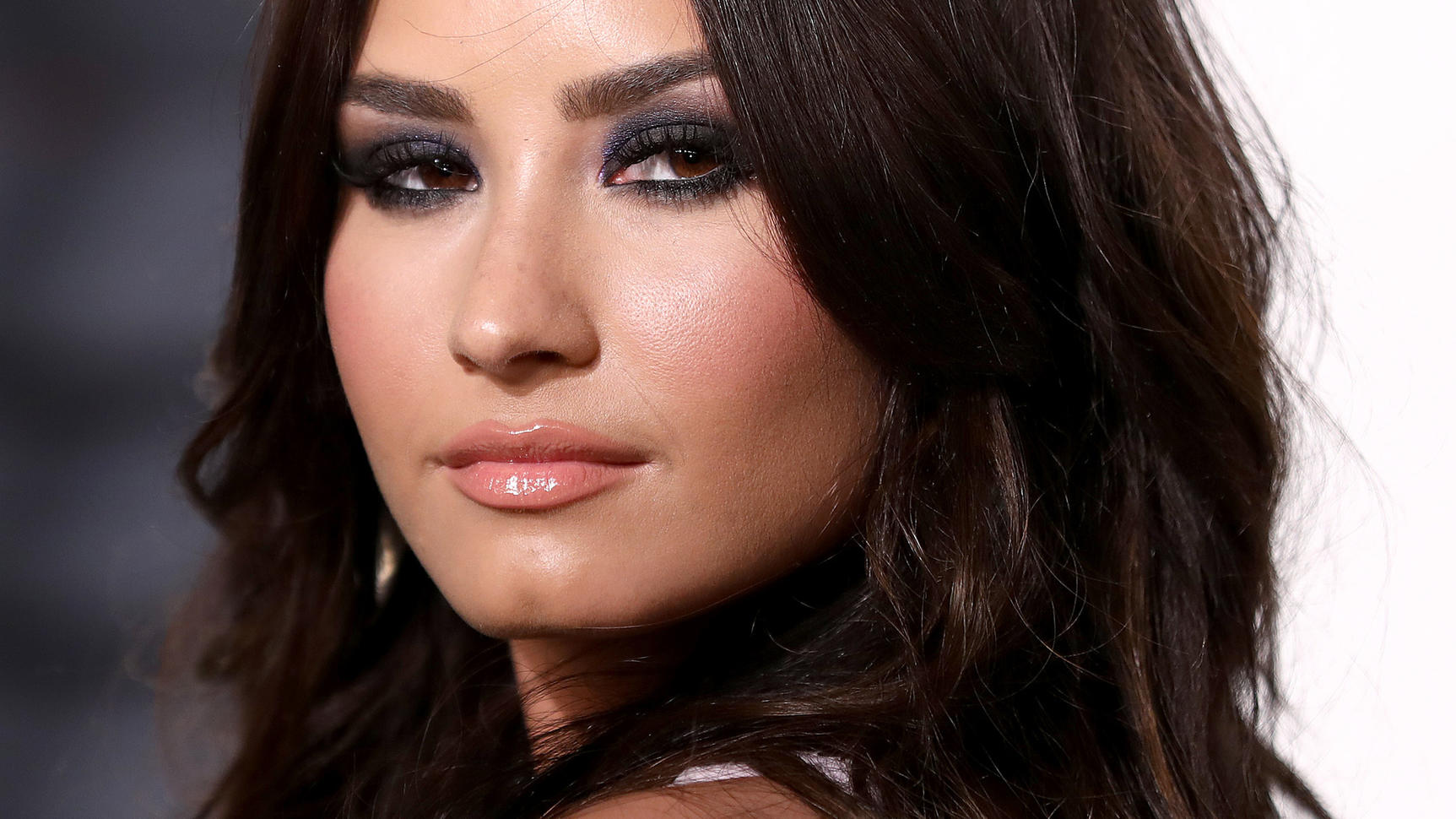 Nach Demi Lovatos Überdosis: Jetzt spricht Mama Dianna De La Garza Jetzt blickt Demi Lovatos Mutter auf die Ereignisse von vor zwei Monaten - und gibt ein Update zum jetzigen Zustand ihrer Tochter.