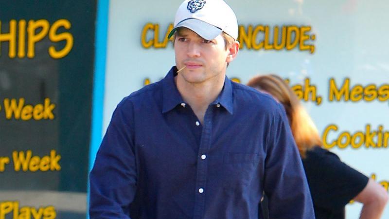 Ashton Kutcher fuhr einen Teenager an Ashton Kutcher fuhr einen Teenager an