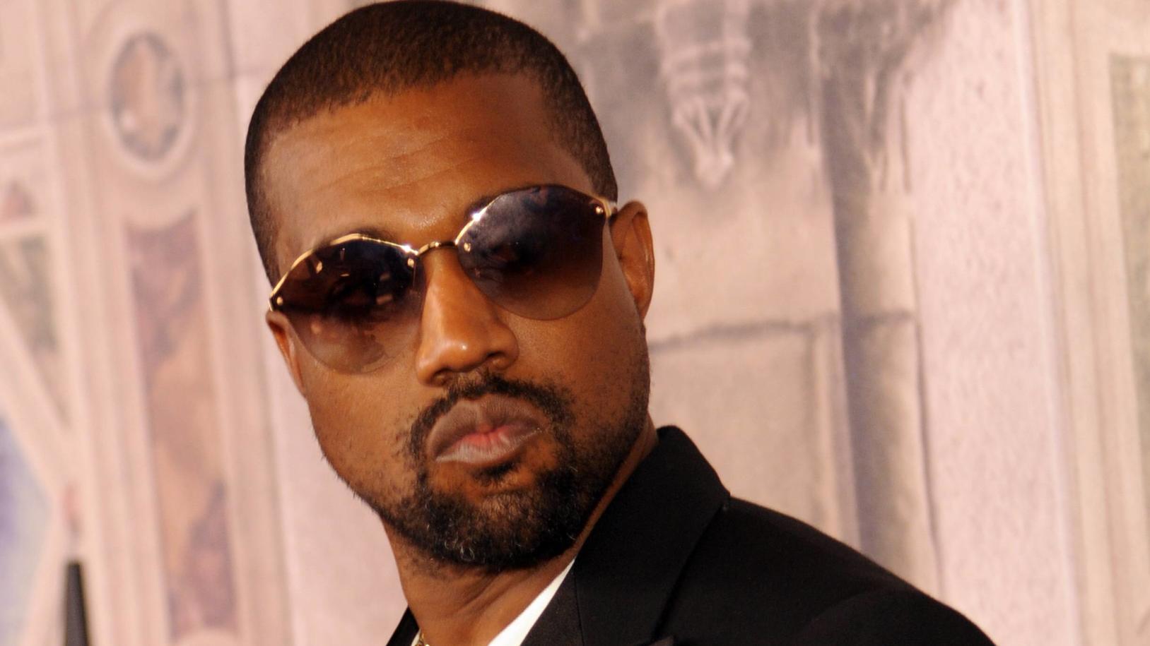 Kanye West hat sich umbenannt: Jetzt heißt er nur noch "Ye" Hat sich einen neuen Namen zugelegt: Kanye West