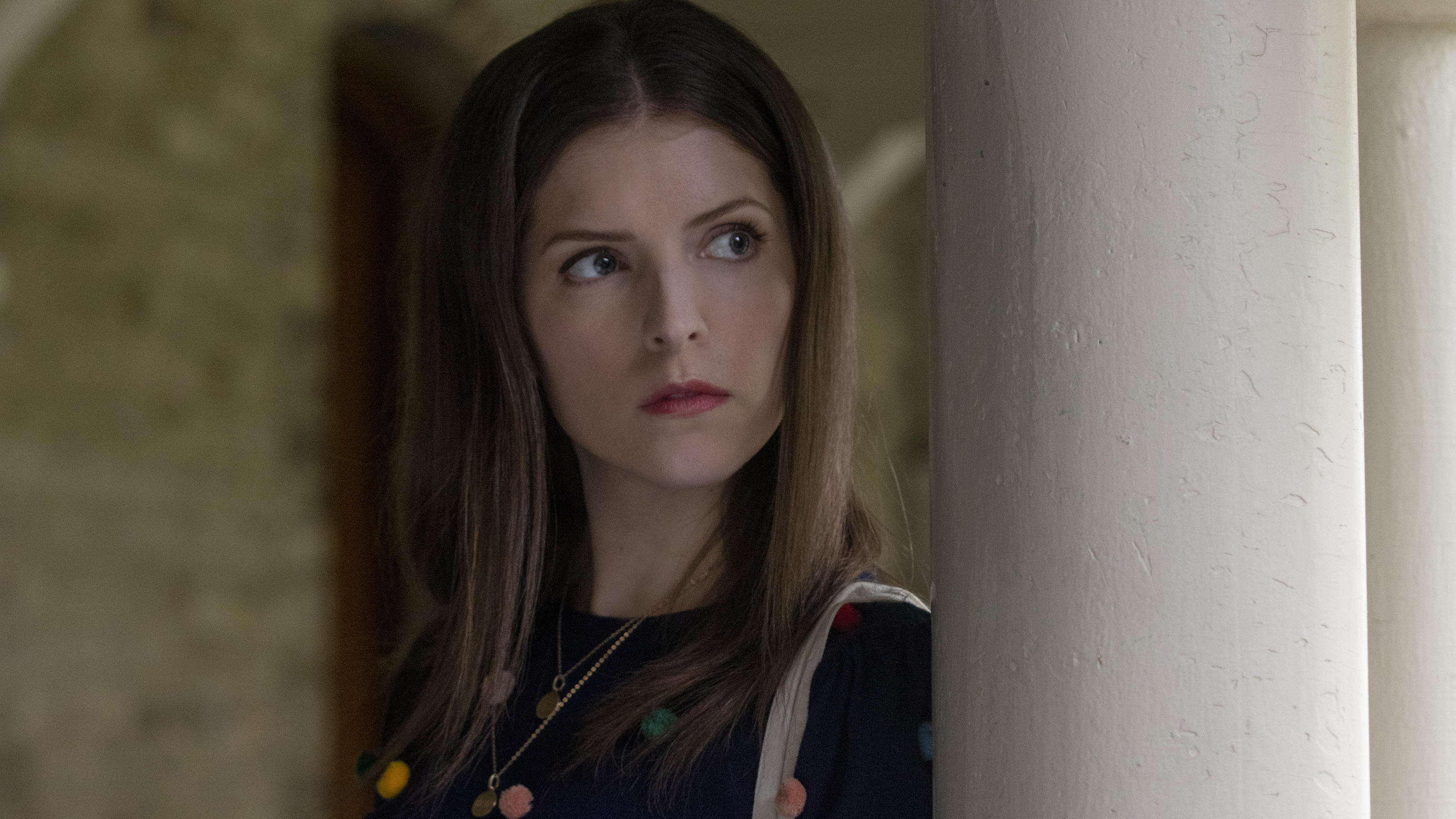 "Nur ein kleiner Gefallen" in der Filmkritik: Spannendes Wirrwarr mit Blake Lively und Anna Kendrick Anna Kendrich in "A Simple Favor"