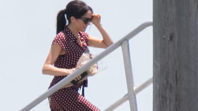 Trendsetterin Herzogin Meghan: Alle wollen ihr Polka-Dot-Kleid haben! Herzogin Meghan schießt mit ihrem Polka-Dot-Kleid mal wieder den modischen Vogel ab