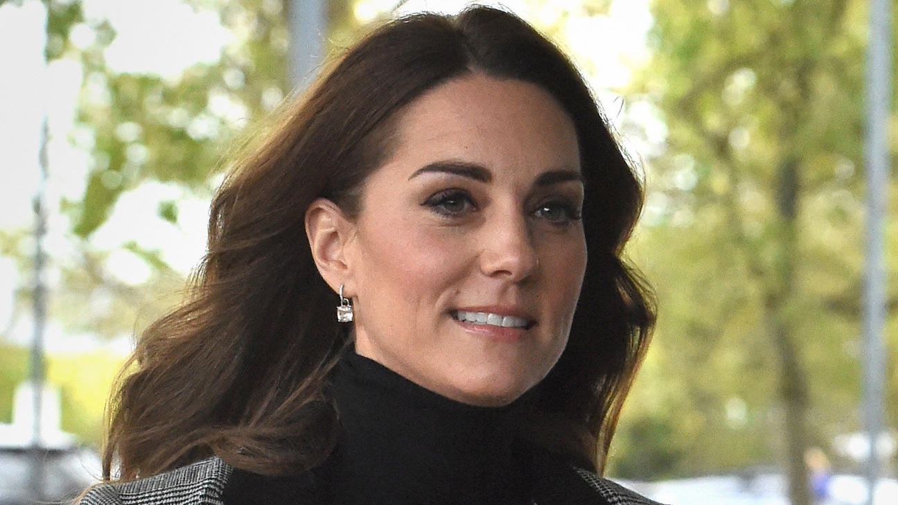 Hat Herzogin Kate sich den lockeren Look von Herzogin Meghan abgeschaut? Herzogin Kate in Basildon am 30. Oktober 2018