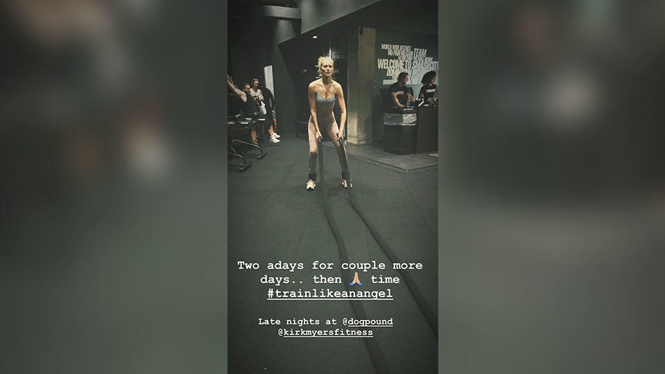 Zweimal täglich Fitnessstudio - Toni Garrn quält sich für die Victoria's Secret-Show Toni Garrn quält sich beim "Battle Rope Training"