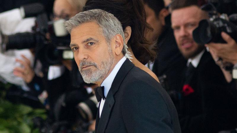 George Clooney versteigert Motorrad George Clooney versteigert Motorrad