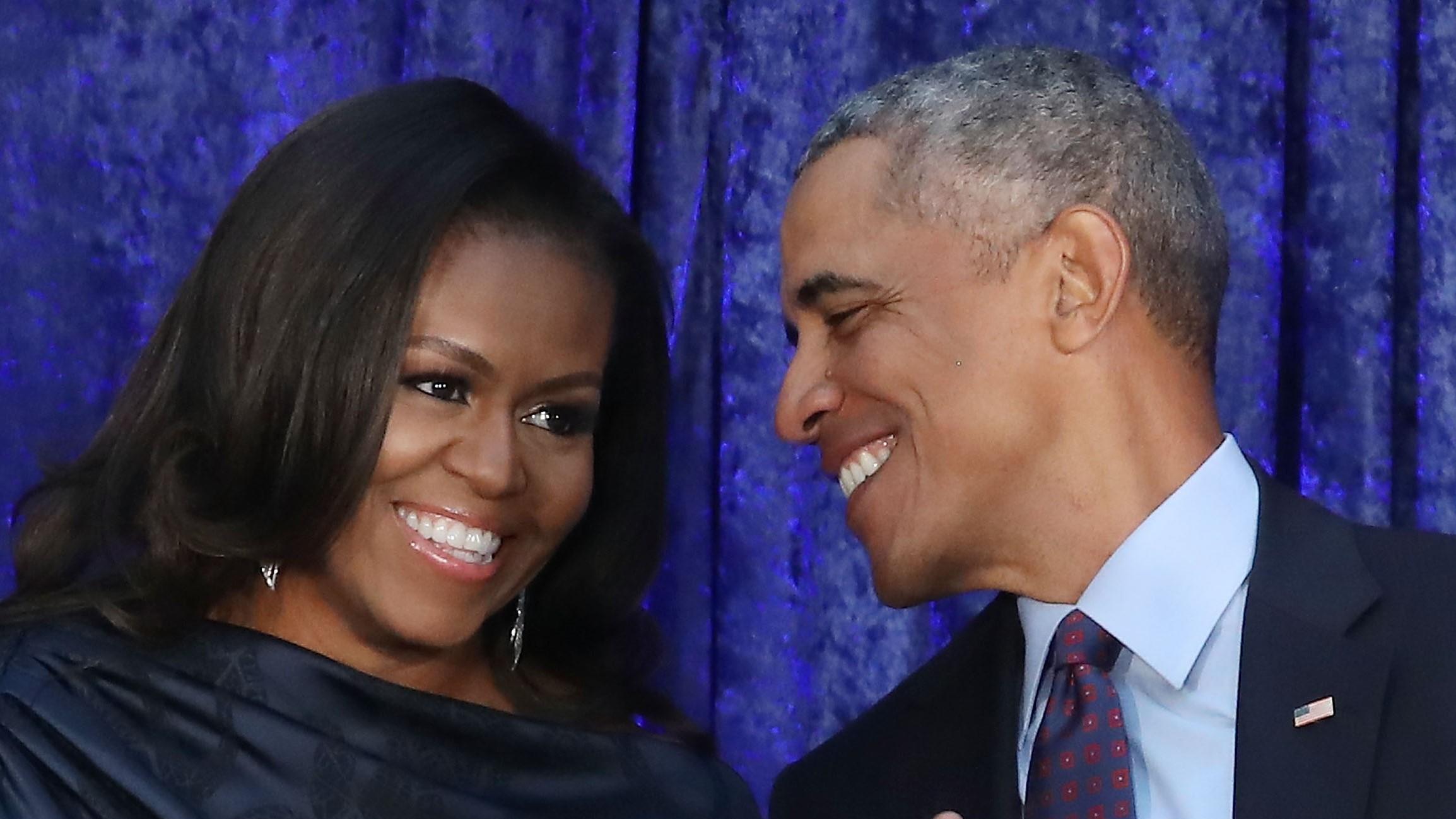 US-Präsident Barack Obama? Michelle dachte, "er wird niemals gewinnen" Michelle Obama und Ehemann Barack in der Smithsonian's National Portrait Gallery am 12. Februar 2018 in Washington, D.C.