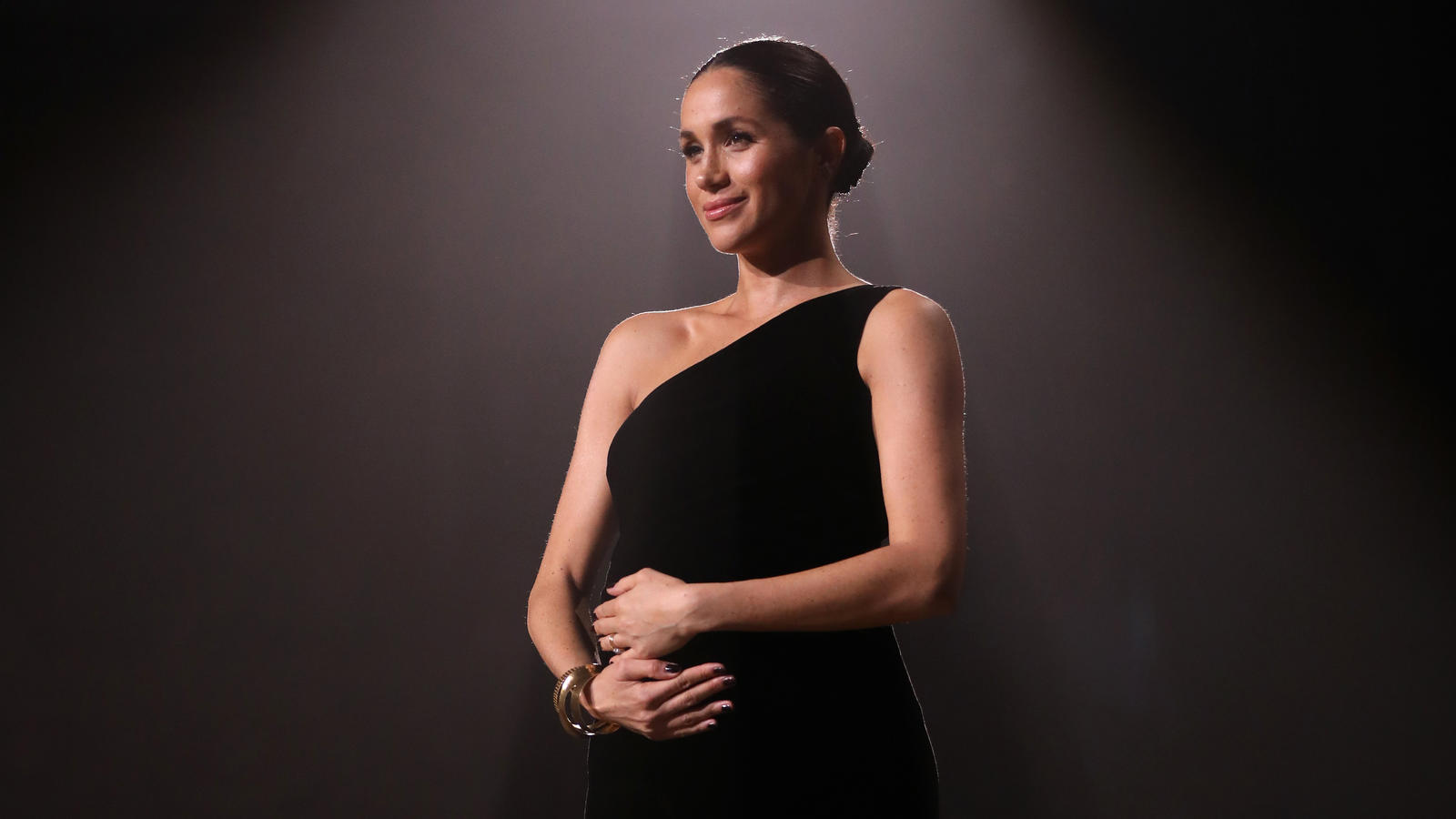 Bekommt Herzogin Meghan Zwillinge? Das glaubt Royal-Experte Michael Begasse Herzogin Meghan mit Babybauch