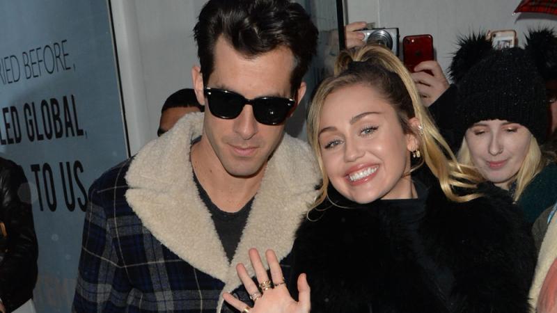 Miley Cyrus verrät Details zum neuen Album mit Mark Ronson Miley Cyrus kombiniert Hip Hop, Rock und Pop