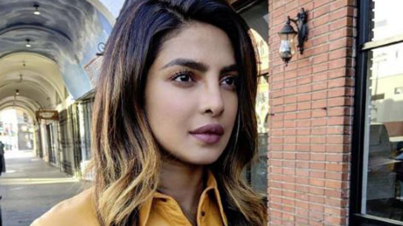 Priyanka Chopra zeigt sich mit honigblonder Mähne Priyanka Chopra ist jetzt blond