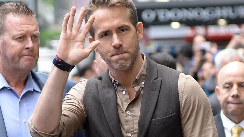 Ryan Reynolds: OP wegen 'Deadpool' verschoben Ryan Reynolds: OP wegen 'Deadpool' verschoben