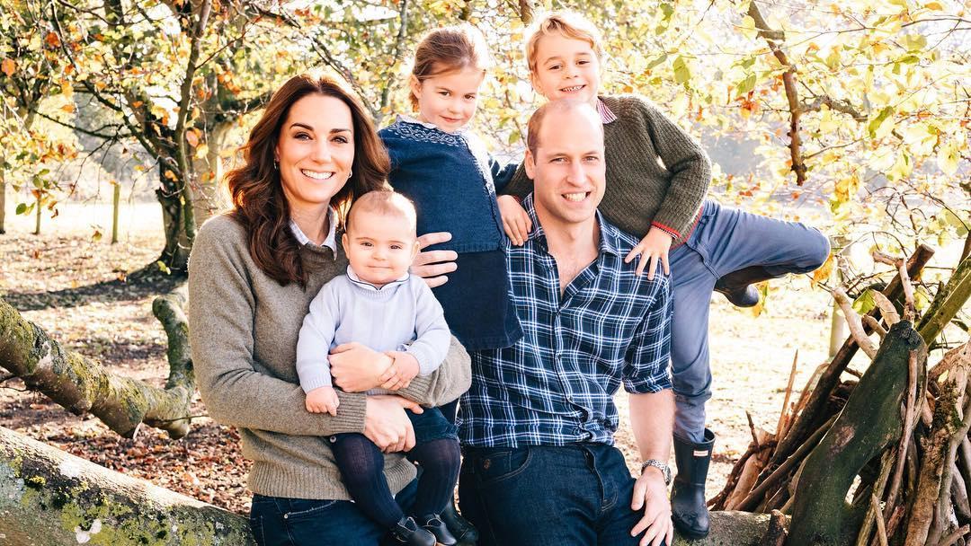 Herzogin Kate plaudert über die Schwierigkeiten des Mutterseins Herzogin Kate und Prinz William mit ihren Kindern