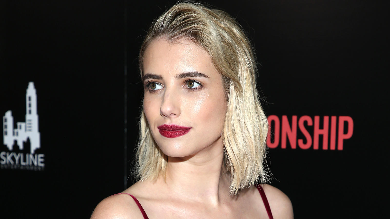 Vergessen Sie den Long Bob - Die neue Trendfrisur 2019 heißt Tob! Emma Roberts bei einer Veranstaltung