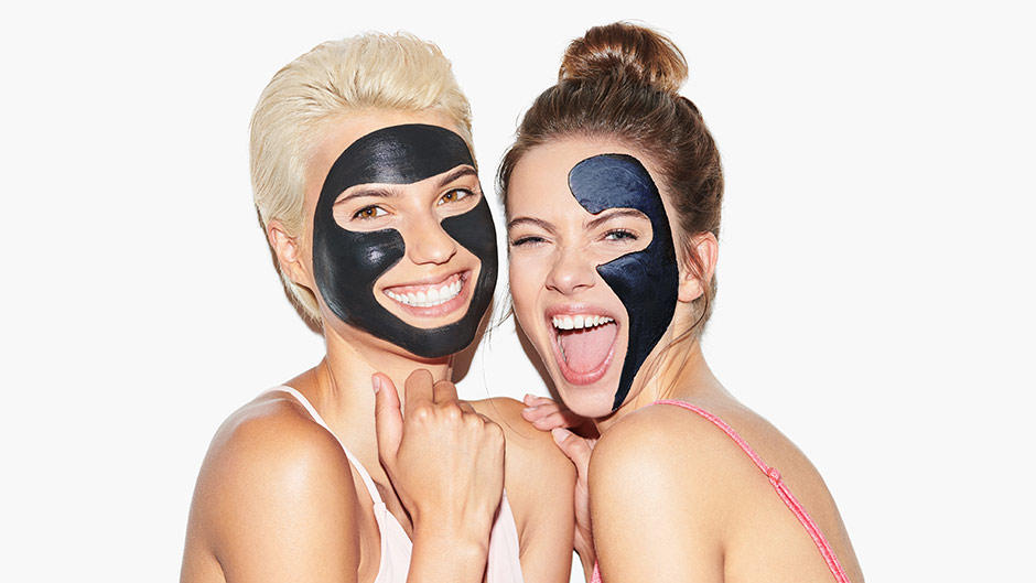 Megatrend Aktivkohle: Darum schwören wir auf das Beauty-Wundermittel Aktivkohle ist ein echtes Beauty-Wunder