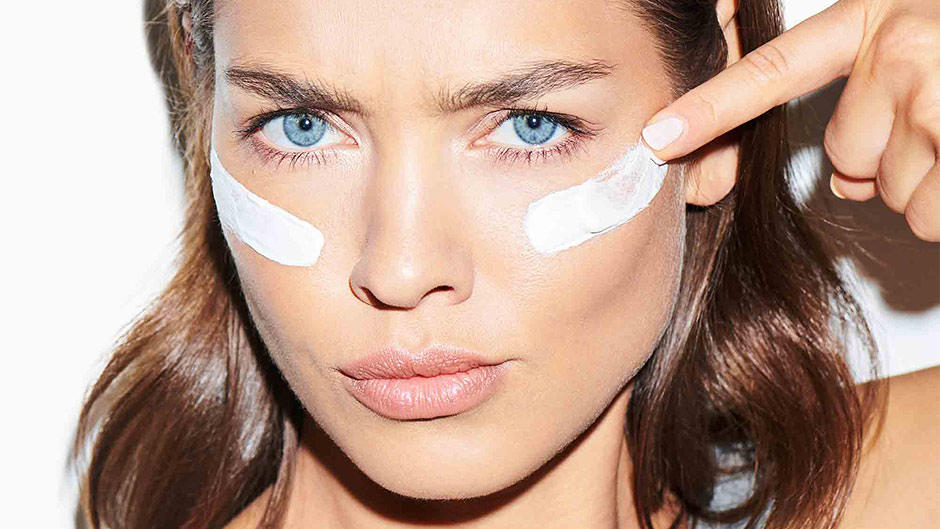Besser als Botox? Das kann die Beauty-Wunderwaffe Hyaluron Die Hyaluron Maske von Schaebens mit Macadamianuss und Sheabutter