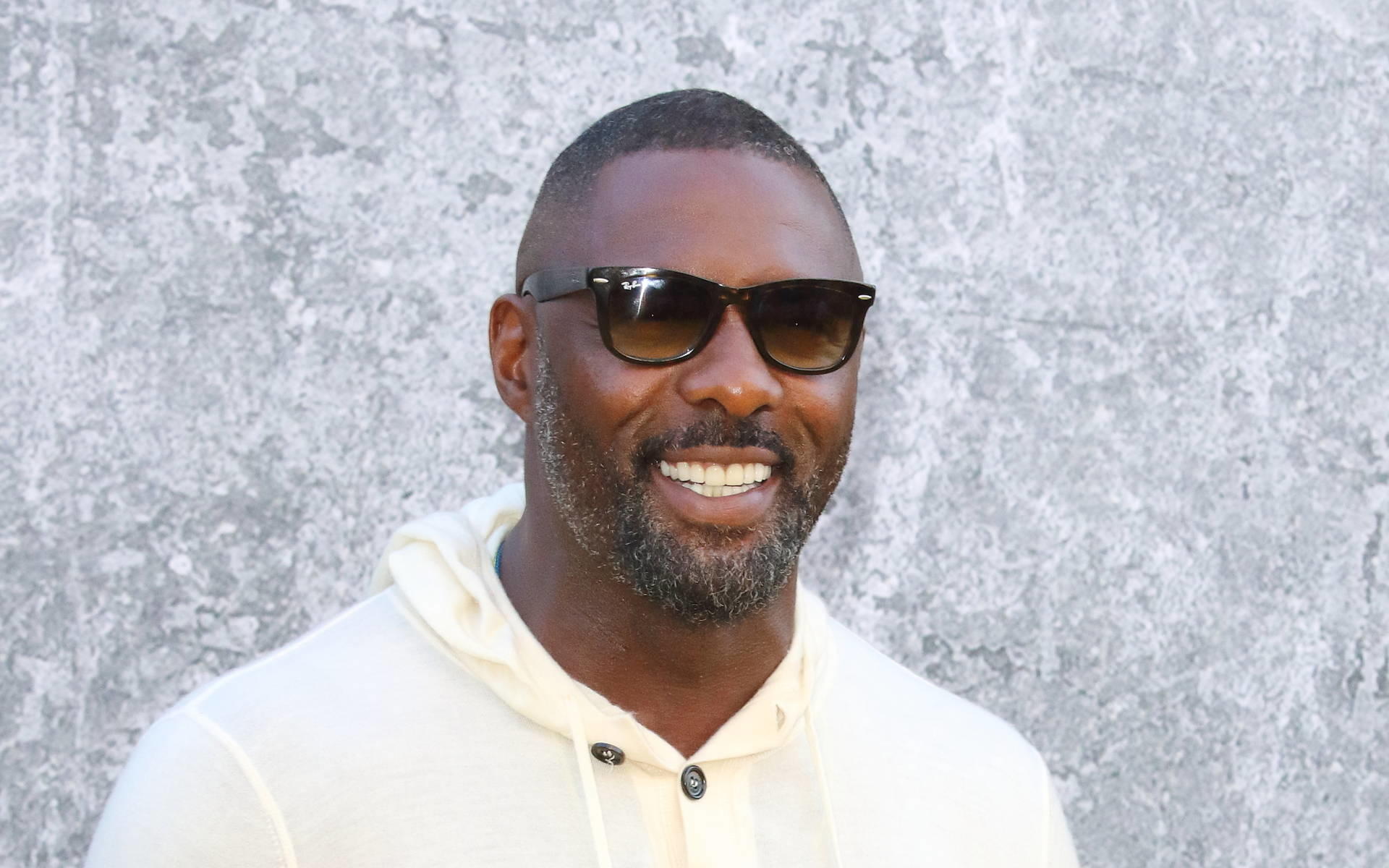 Idris Elba: Wie er Prinz Harrys und Herzogin Meghans Hochzeits-DJ wurde Idris Elba: "Ich dachte, Prinz Harry macht Witze"