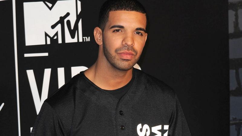 Drake überrascht Fans bei Konzert von Rapper Fredo in London Drakes überraschende Performance in London
