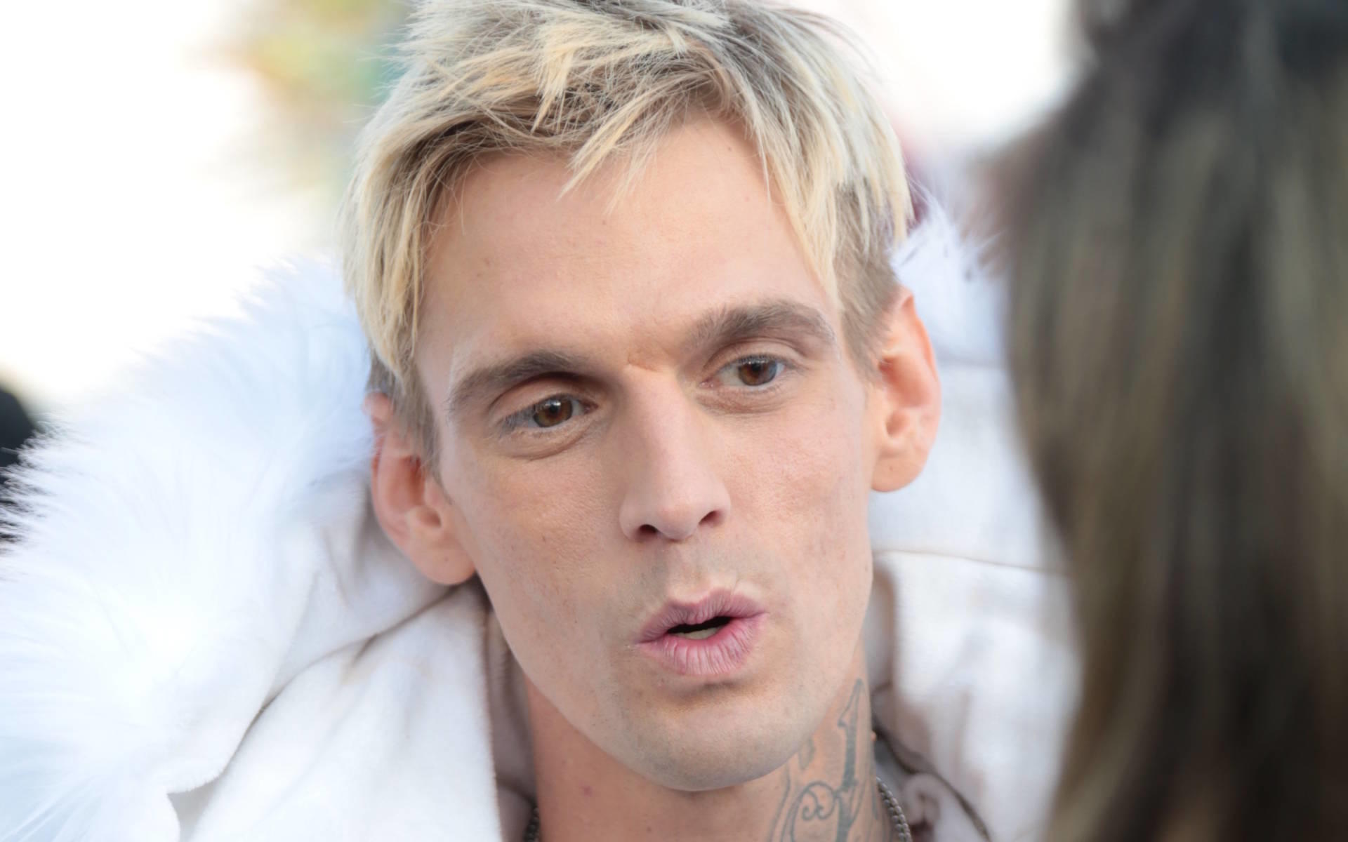 Nach „Leaving Neverland“-Doku: Aaron Carter glaubt an Michael Jacksons Unschuld Aaron Carter verteidigt Michael Jackson: "Ich kann das nicht verstehen"