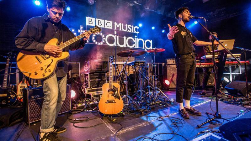 Tom Grennan: Ed Sheeran hat Ansichten verändert Tom Grennan: Ed Sheeran hat Ansichten verändert