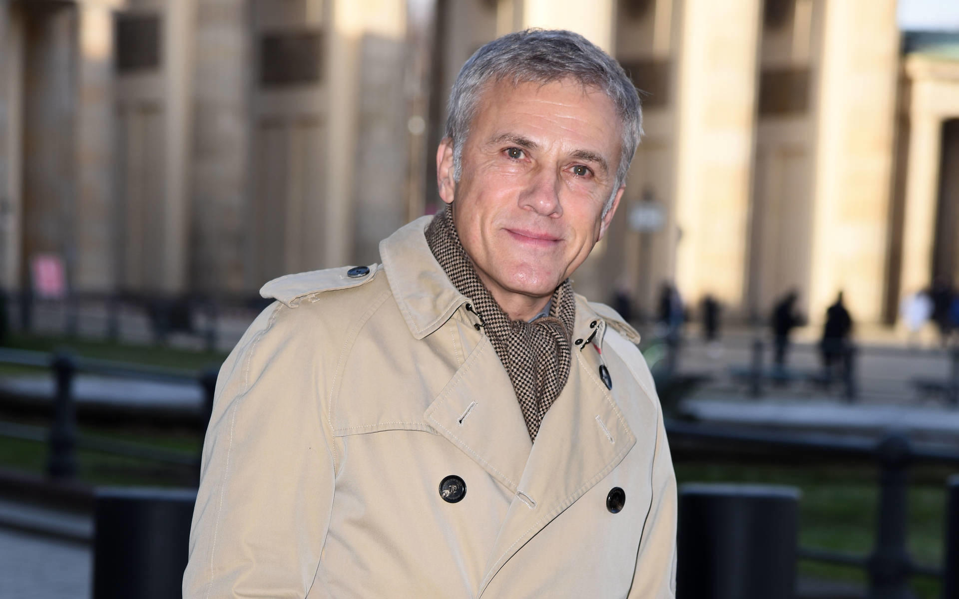 Christoph Waltz: War der späte Start seiner Hollywood-Karriere Fluch oder Segen? Plötzlich Hollywoodstar! Christoph Waltz reflektiert über seinen späten Ruhm