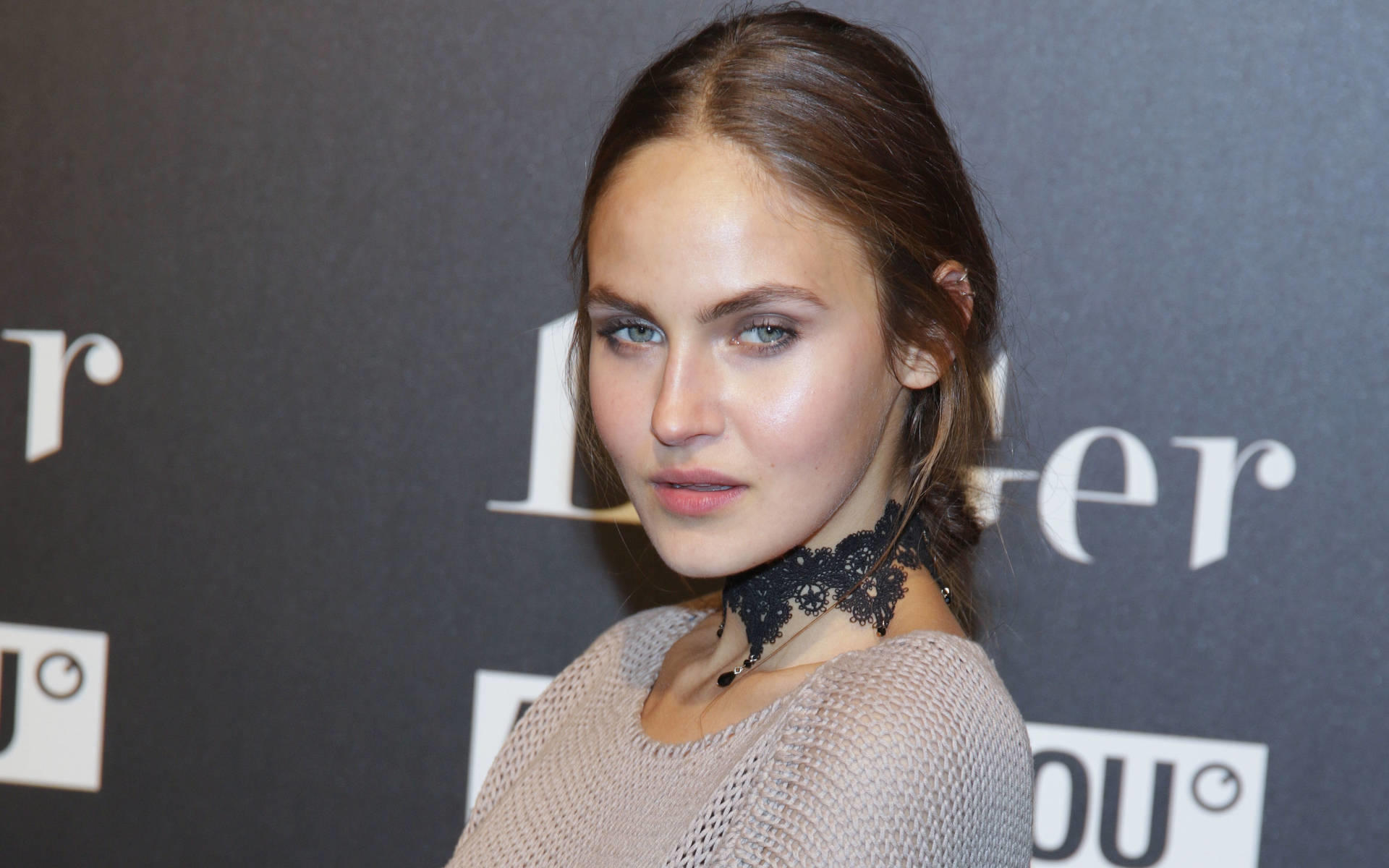 Ex-„GNTM“-Kandidatin Elena Carriére spricht über die Schattenseiten des Showbusiness Elena Carriére über die Schattenseiten des Showbusiness': "Man verliert sich extrem schnell"