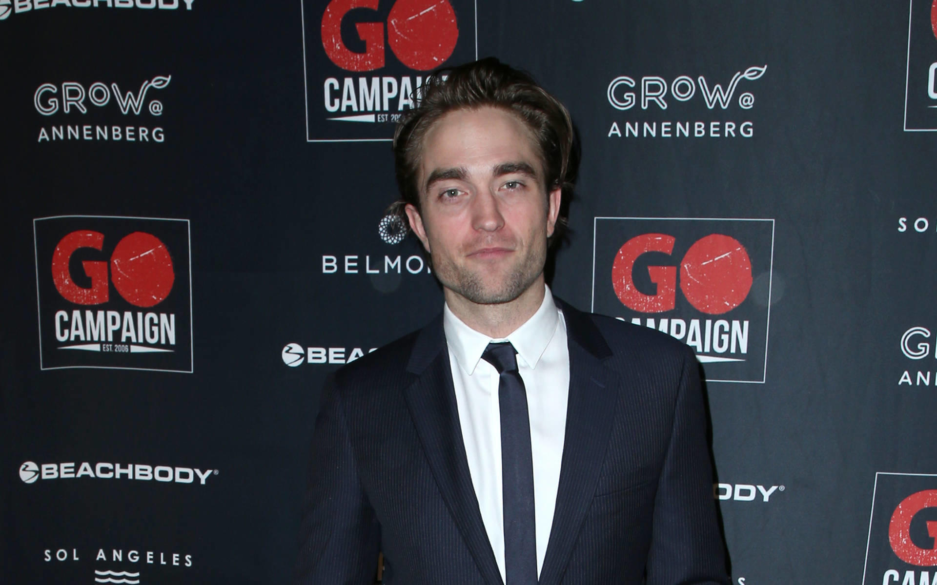 Robert Pattinson: Ich hab dann jetzt auch mal 'Twilight 2' gesehen Robert Pattinson: Ich hab dann jetzt auch mal 'Twilight 2' gesehen