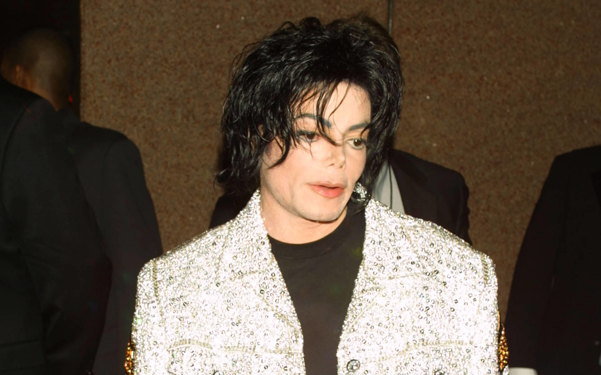 Nach „Leaving Neverland“: Michael Jacksons Familie bringt eigene Doku heraus Michael Jackson: Familie veröffentlicht Anti-Doku-Doku als Antwort auf 'Leaving Neverland'