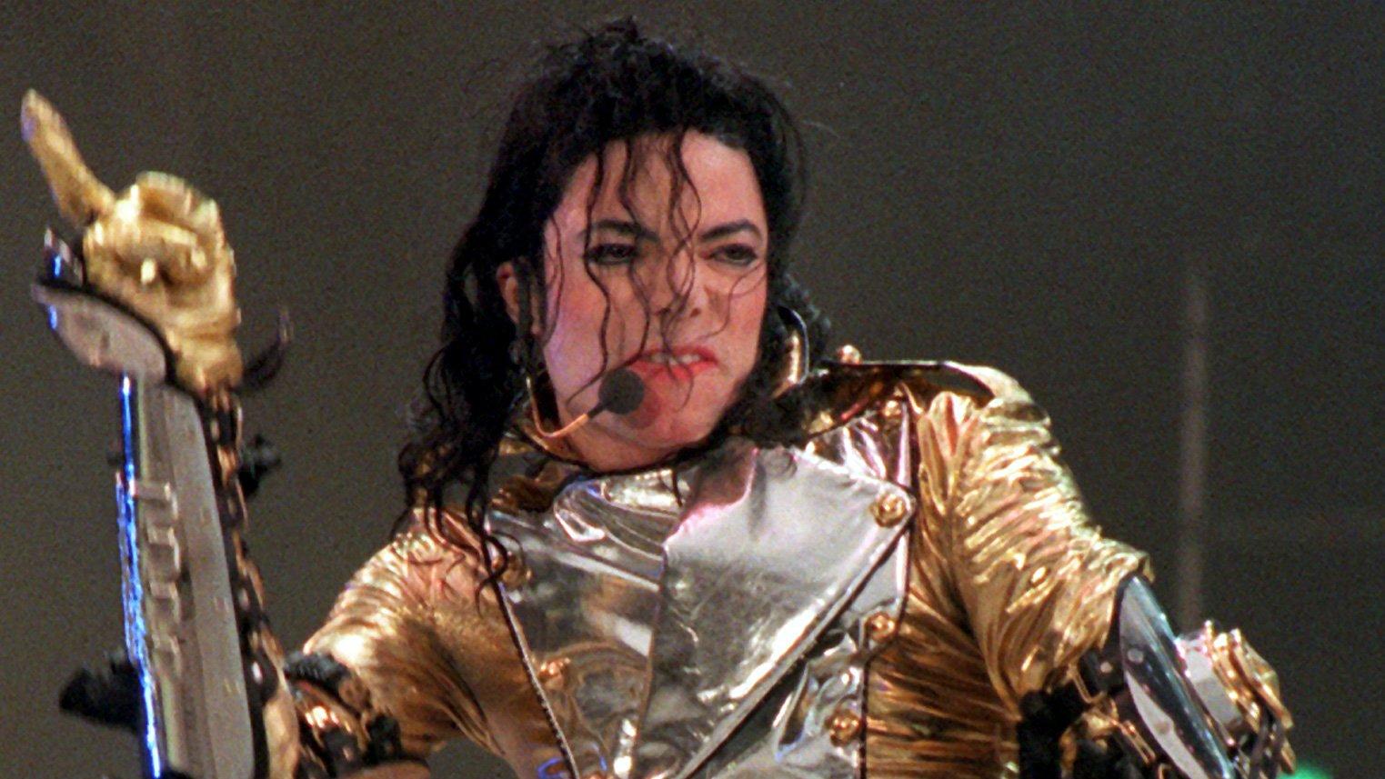 Oliver Pocher äußert sich zum sexuellen Missbrauch in der Jackson-Doku Die dunkle Seite von Michael Jackson wird oft diskutiert. Die Vorwürfe über sexuellen Missbrauch halten sich.