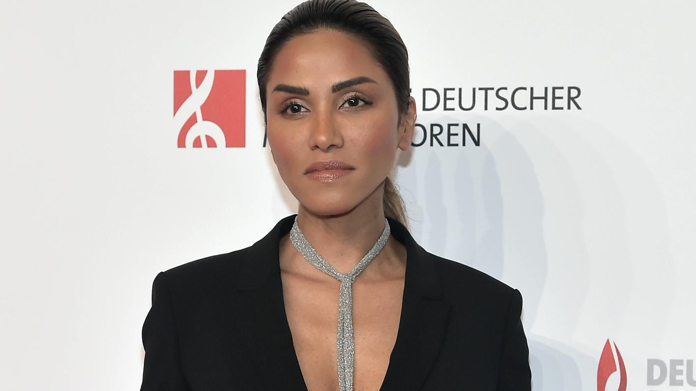 Sabrina Setlur: Neuer Look für den Frühling 11. Deutscher Musikautorenpreis 2019 Sabrina Setlur Ankunft, roter Teppich zum 11. Deutschen Musikautorenpreis im Hotel Ritz Carlton in Berlin am 14.03.2019 *** 11 German Music Author Award 2019 Sabrina Setlur Arrival red carpet at 11 German Music Au