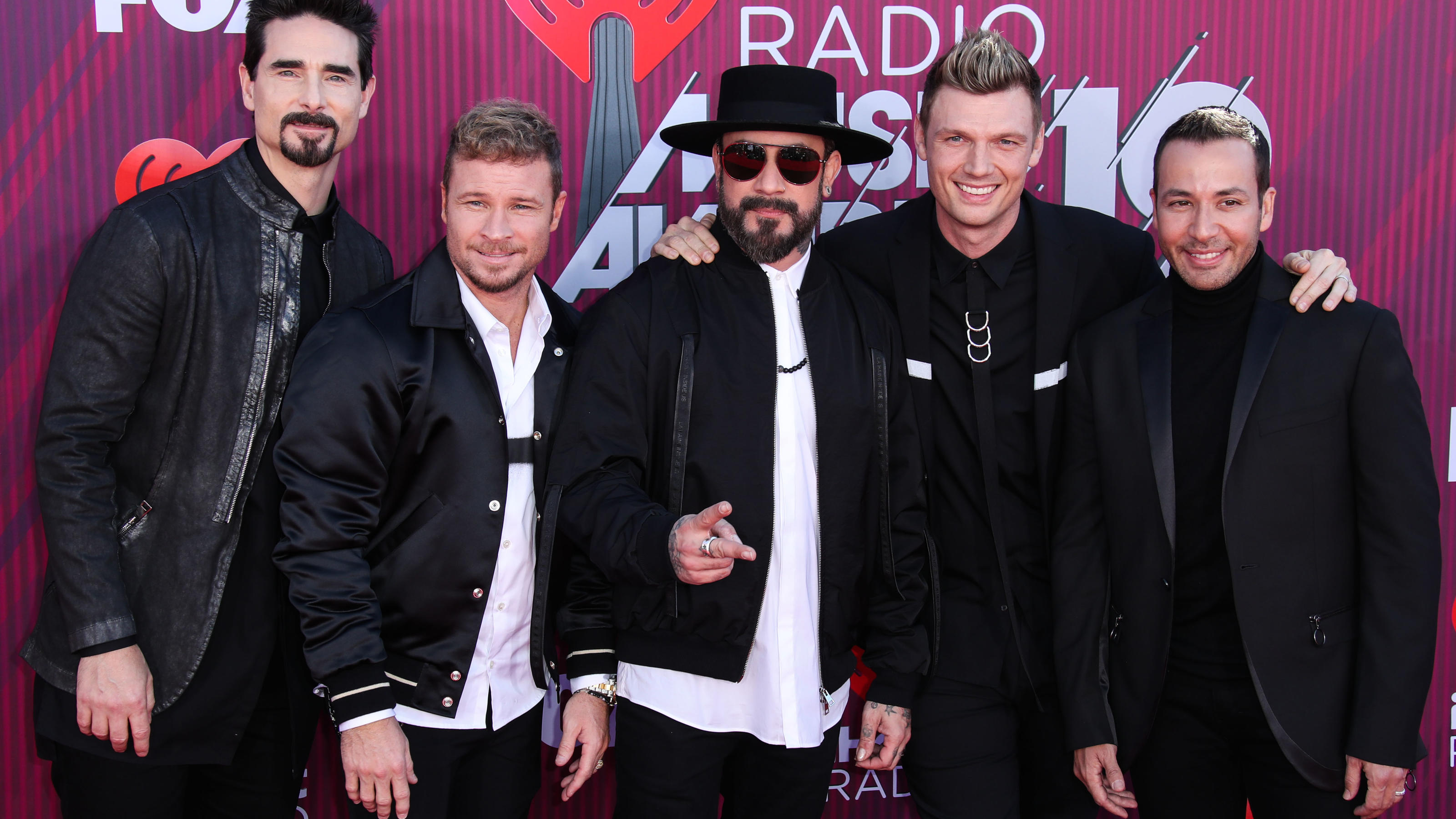 "Backstreet Boys"-Ausstellung im Grammy Museum lässt Fanherzen höher schlagen Die Backstreet Boys Kevin Richardson (47), Brian Littrell (44),, AJ McLean (41), Nick Carter (39) und Howie Dorough (45) feiern dieses Jahr ihr 26. Bandjubiläum.