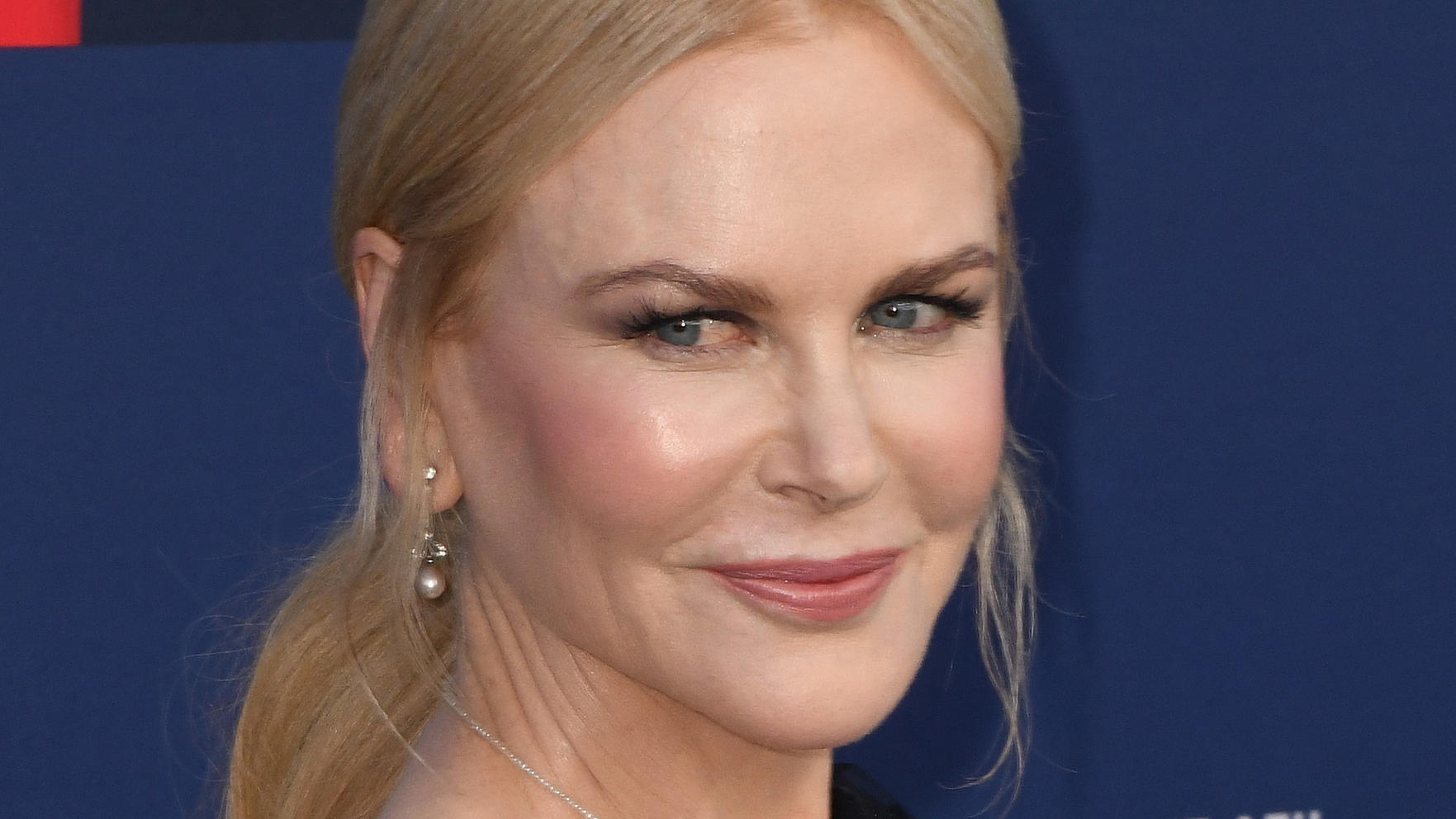 Nicole Kidman posiert mit Kurzhaarfrisur für die US-"Vanity Fair" Nicole Kidman mit ihrem gewohnten Look. Für die amerikanische Ausgabe der "Vanity Fair" ließ sich die Schauspielerin komplett umstylen.