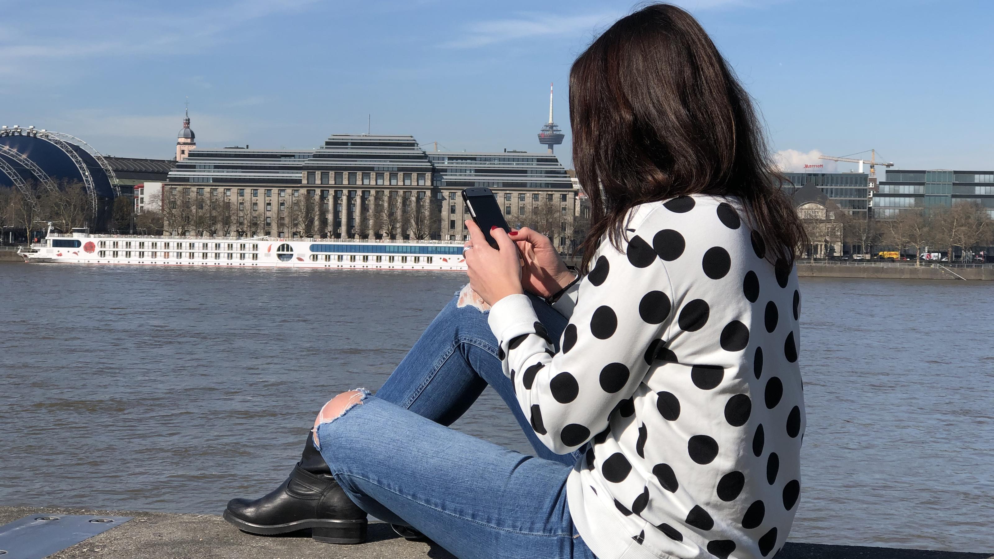 Wie werde ich ihn los - in 54 Minuten? Tina Tinderina sucht per Dating-App ihren Traumprinzen.