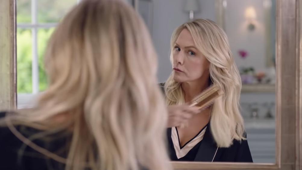 Jennie Garth ist im neuen „Beverly Hills, 90210"-Trailer nicht wiederzuerkennen Jennie Garth