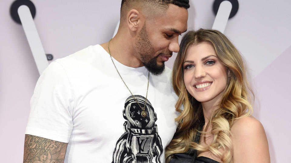Sarah Harrison: Im Partnerlook mit Töchterchen Mia Rose Sarah und Dominic Harrison haben die gemeinsame Tochter Mia Rose.