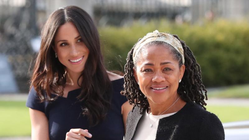 Herzogin Meghans Mama Doria Ragland kümmert sich „wundervoll“ um Baby Archie Prince Harry 'bewundert' seine Schwiegermutter Doria Ragland
