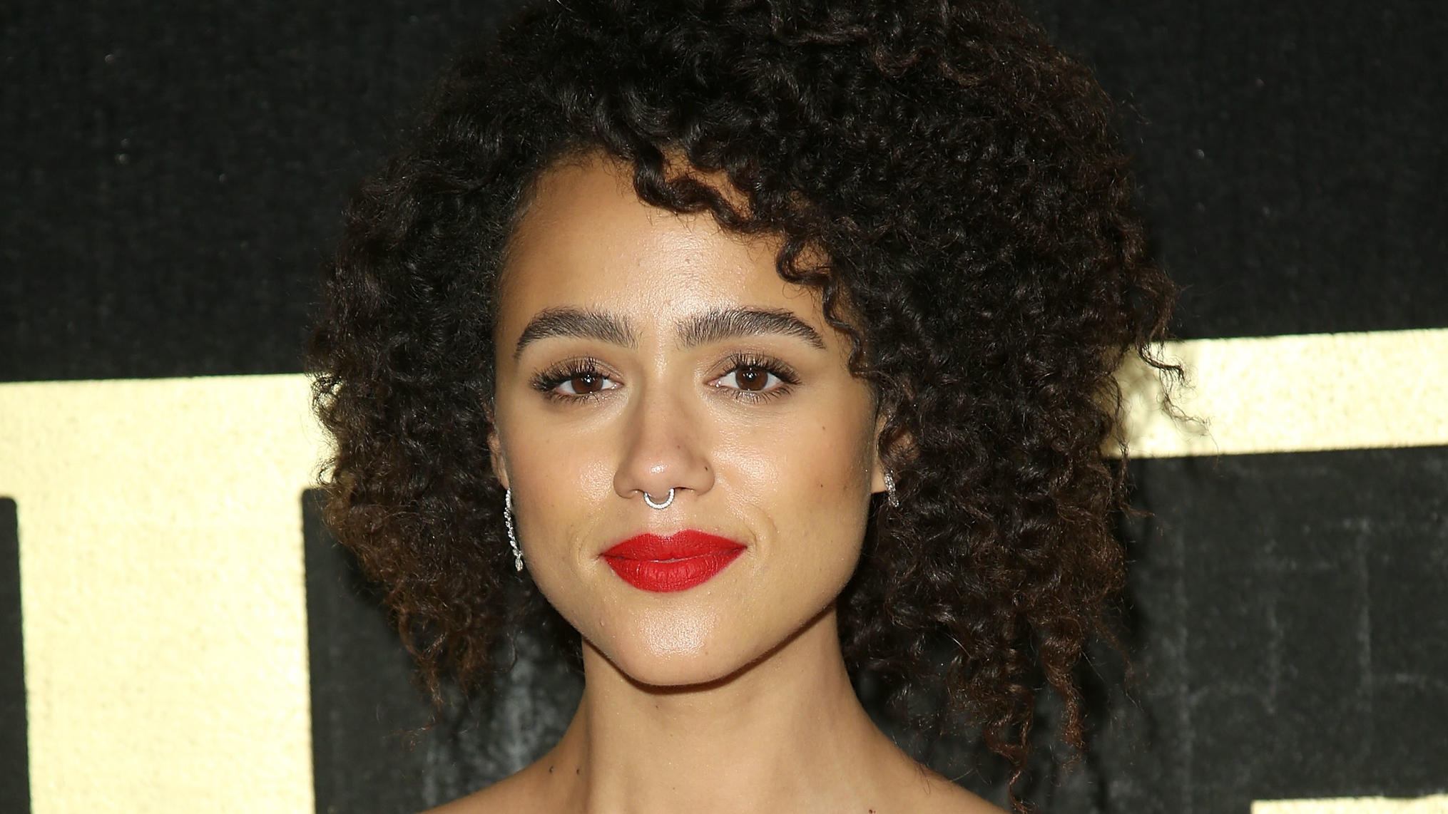 Missandei in „Game of Thrones": Nathalie Emanuel trägt keine Locken mehr "Game of Thrones"-Star Nathalie Emmanuel bei der"Emmy Awards Reception" am 17. September 2018 in Los Angeles, California.