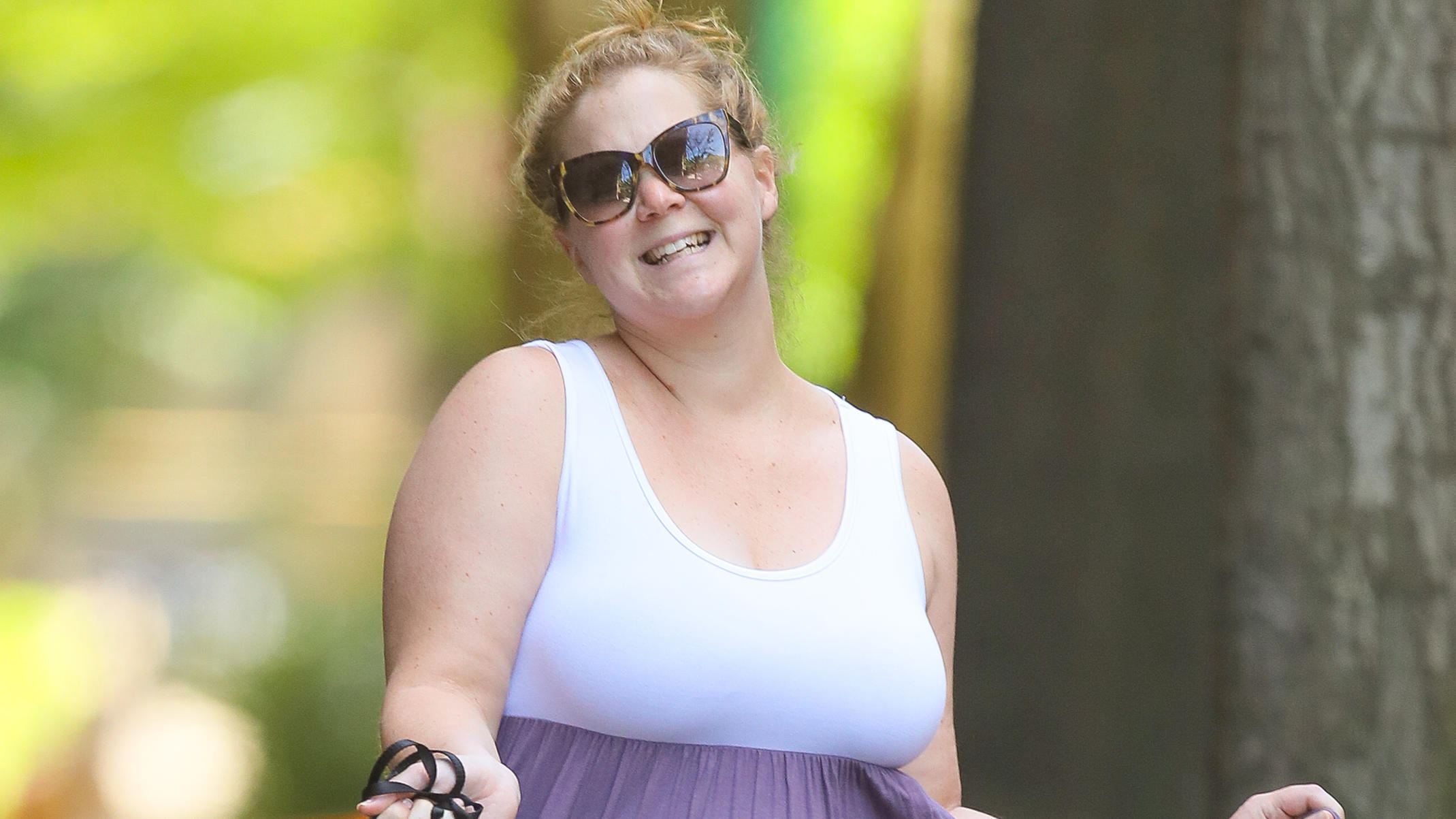 Ehrlicher Einblick: Amy Schumer zeigt ihre Kaiserschnitt-Narbe Amy Schumer ist super glücklich als Mama.
