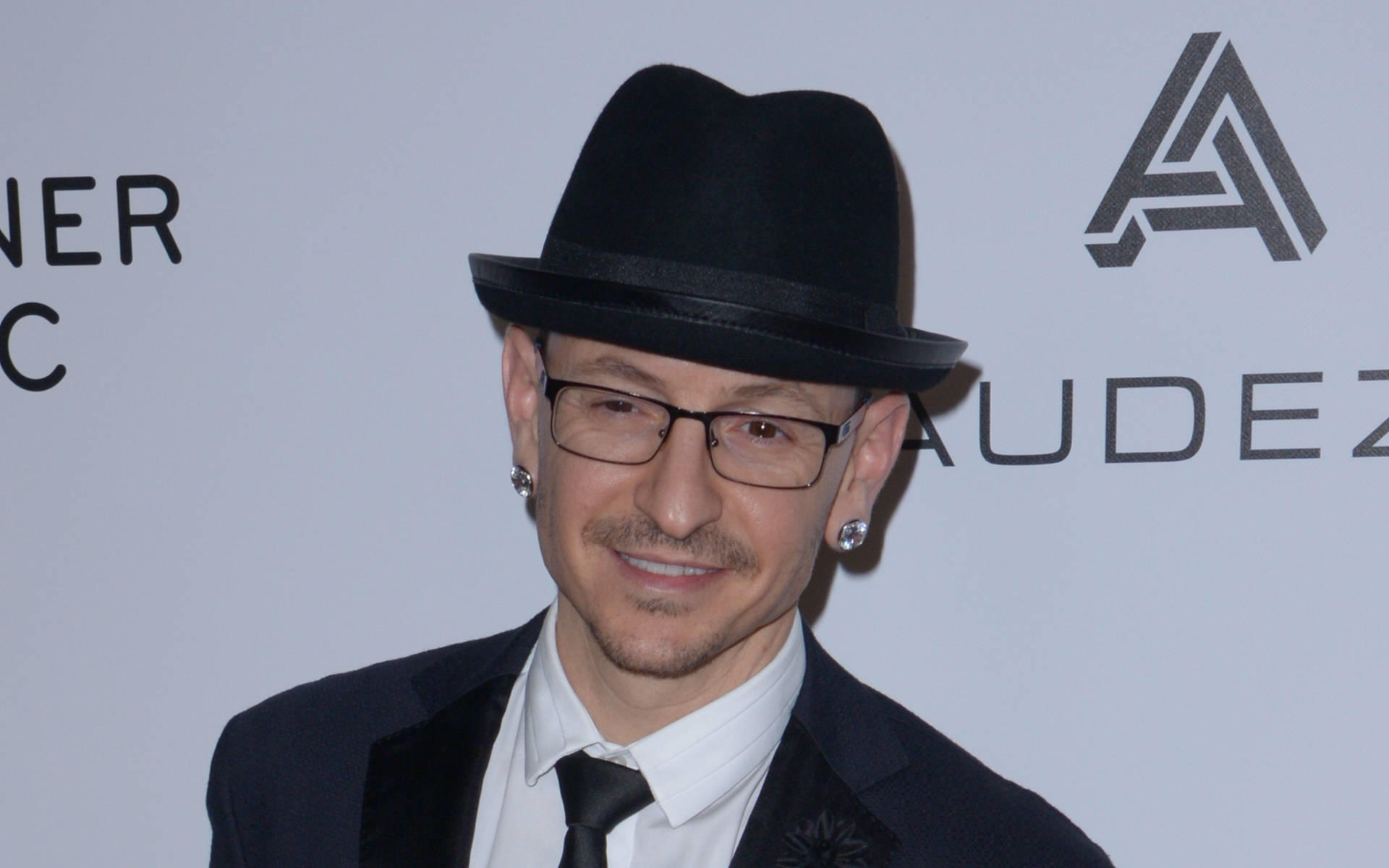 'Linkin Park'-Ikone Chester Bennington: Sein Sohn engagiert sich im Kampf gegen psychische Krankheiten 'Linkin Park'-Ikone Chester Bennington: Sein Sohn engagiert sich im Kampf gegen psychische Krankheiten