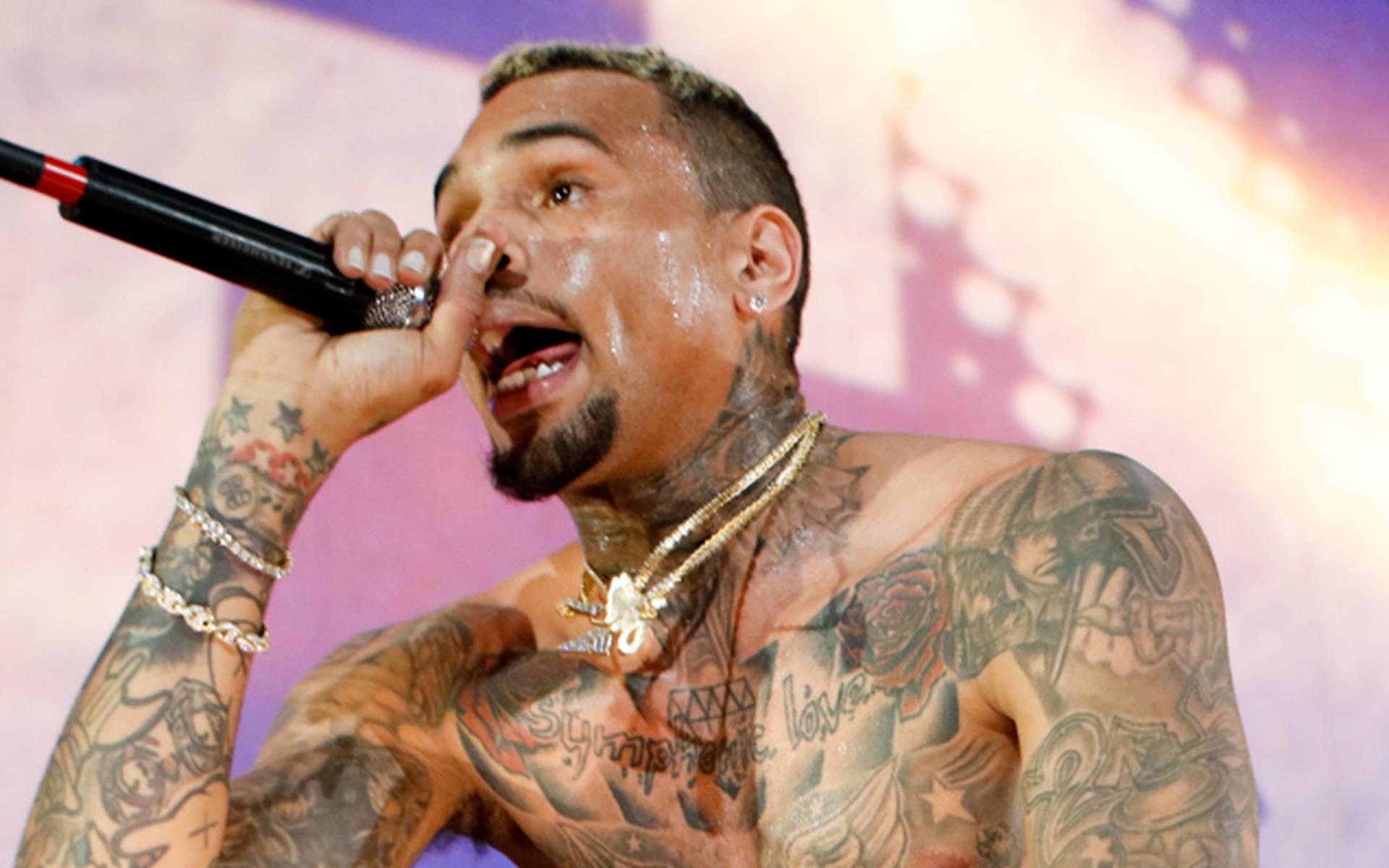 Chris Brown: Wird er bald seinem vermeintlichen Vergewaltigungsopfer gegenüberstehen? Chris Brown: Wird er bald seinem vermeintlichen Vergewaltigungsopfer gegenüberstehen?
