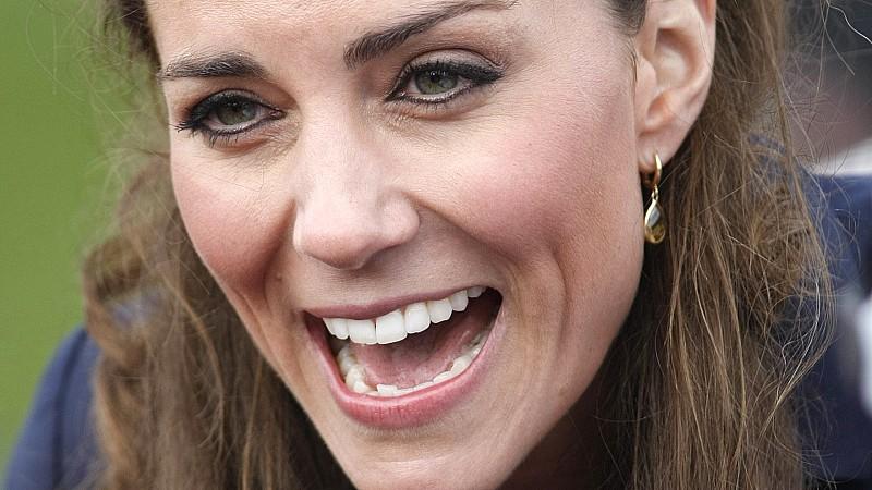 Kate Middleton nackt vor dem Altar Kate Middelton nackt vor dem Altar